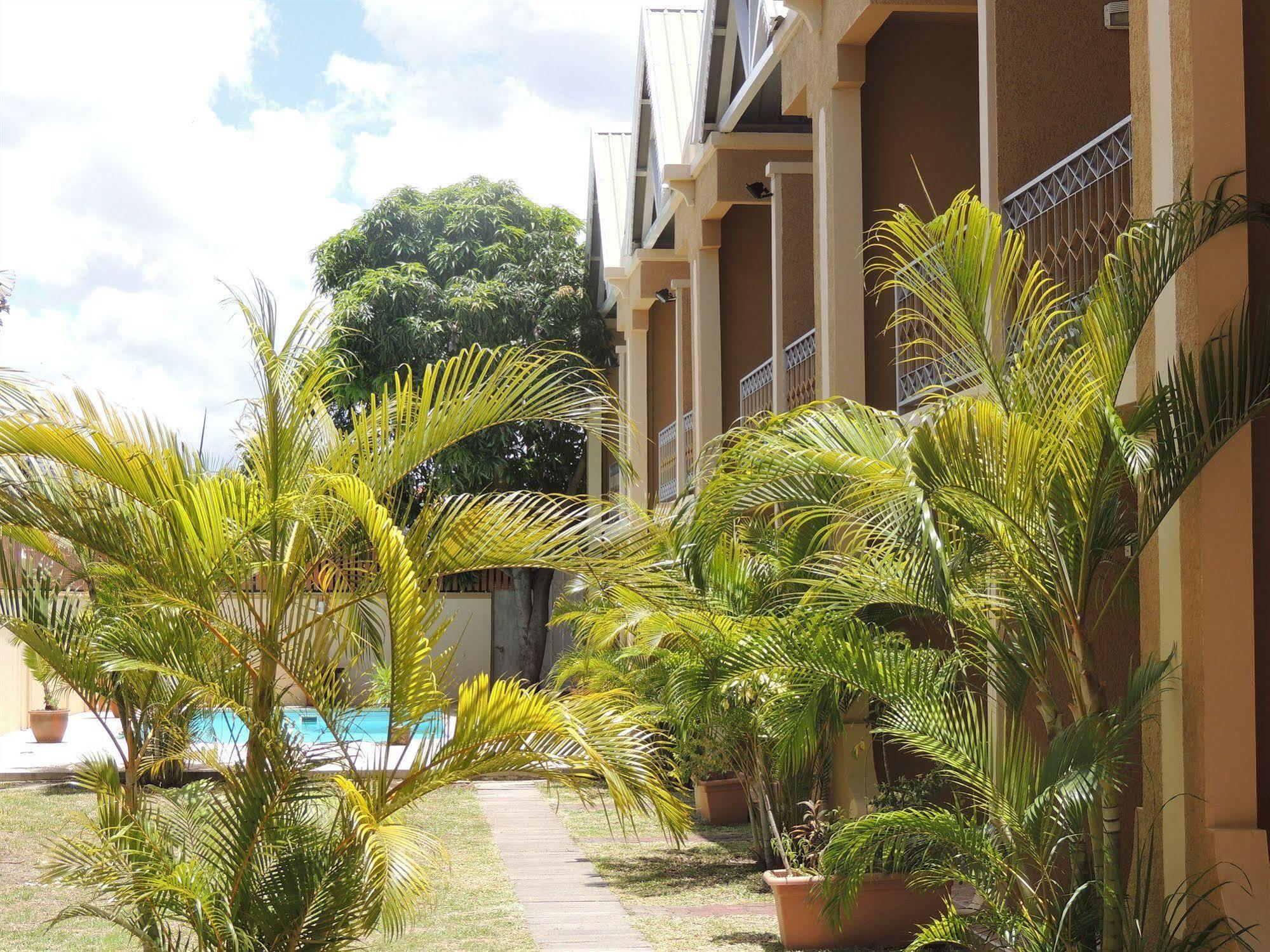 Elysee Residence Trou aux Biches Bagian luar foto